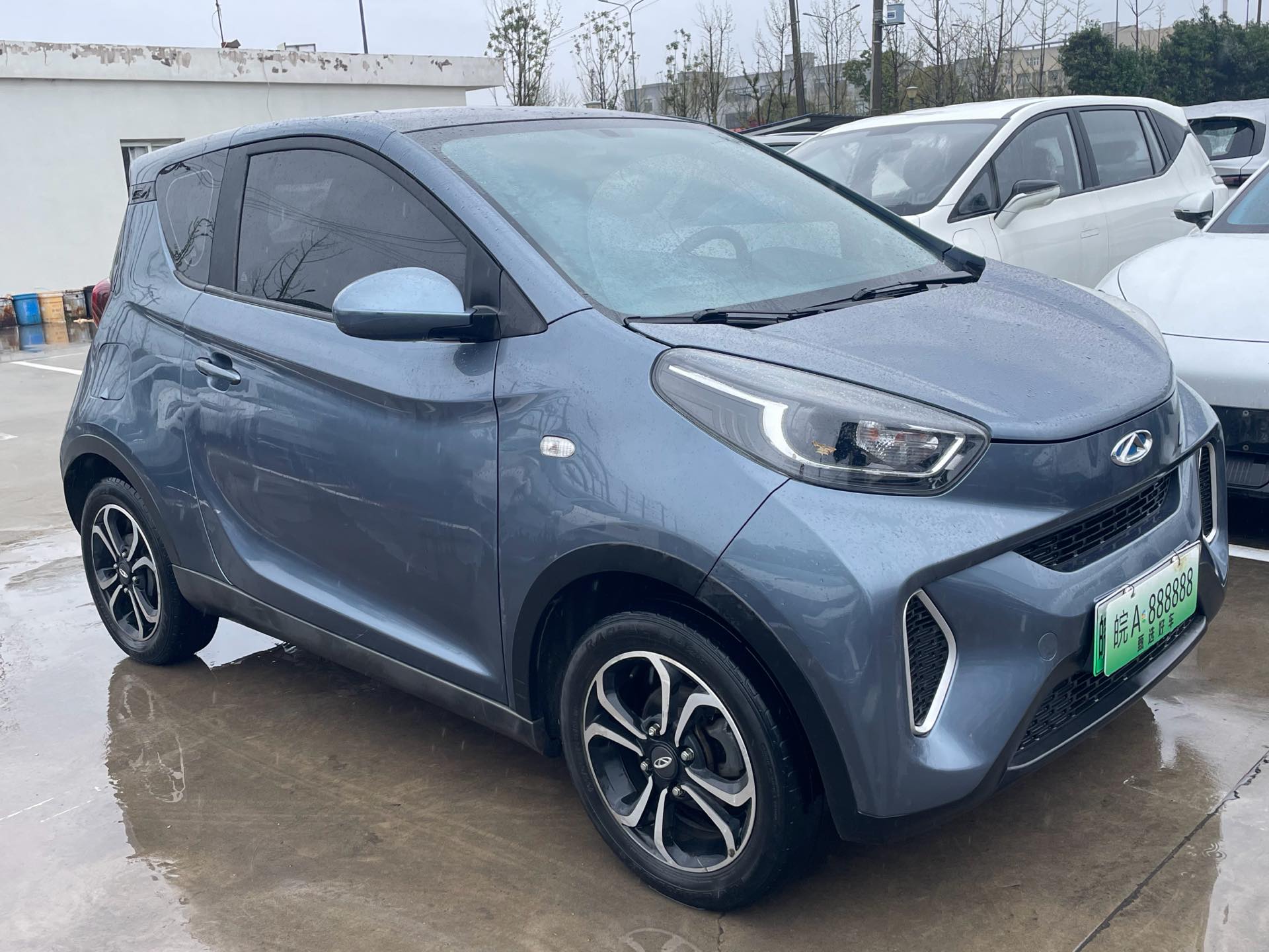 奇瑞 2021款 eQ1 20万蚁粉款 元气版 磷酸铁锂 301km