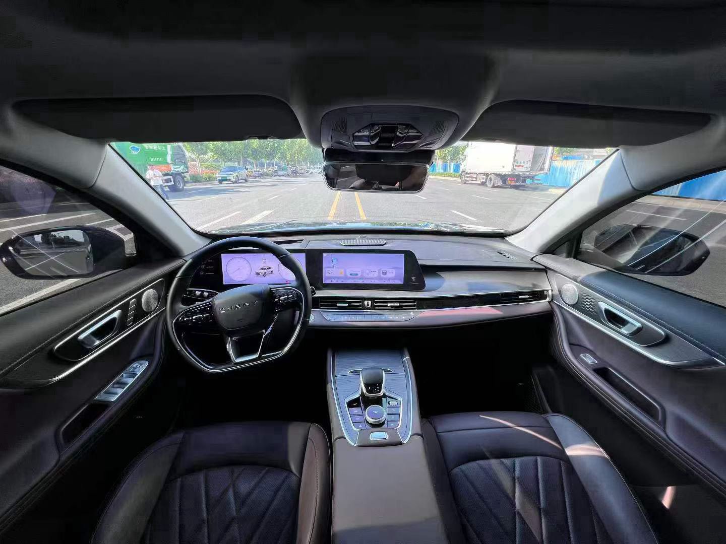 奇瑞 2025款 瑞虎8 PRO 1.6T 290T 两驱尊贵版