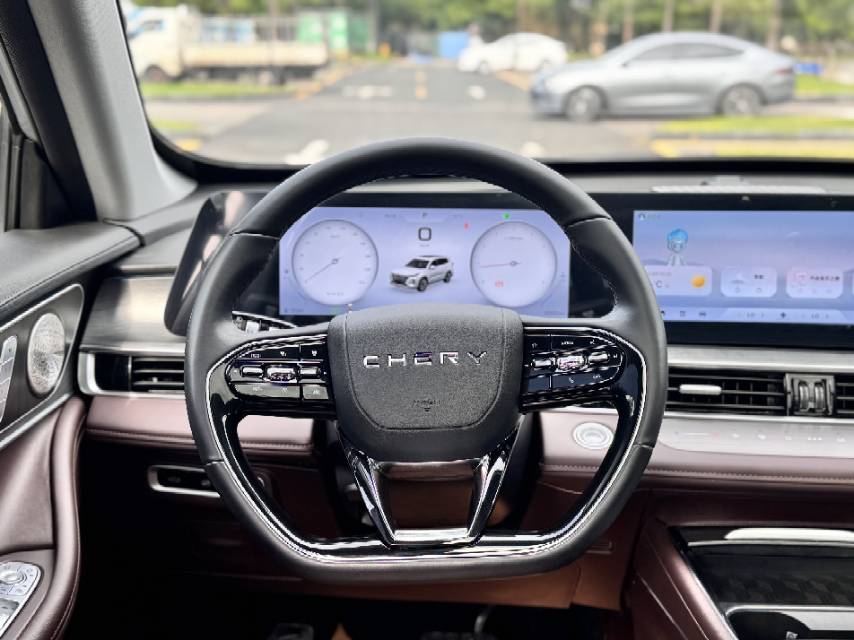 奇瑞 2024款 瑞虎8 PRO 1.6T 290T 冠军版两驱巅峰版7座