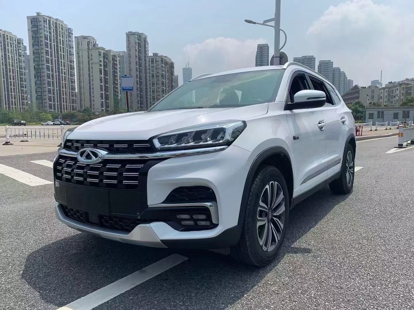 奇瑞 2020款 瑞虎8 1.6TGDI 290TGDI 精英版