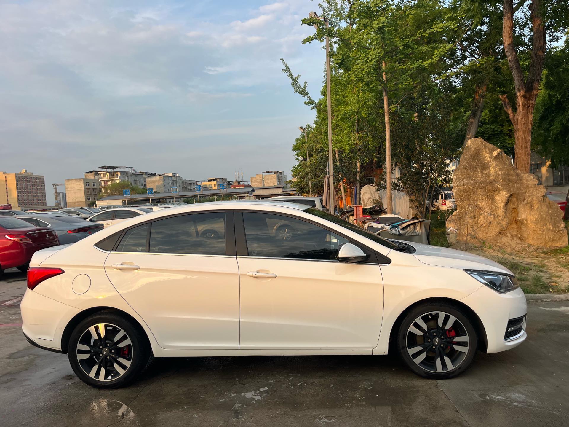 Chery 2018 Arrizo 5 1.5 CVT Tribute to Youth Edition