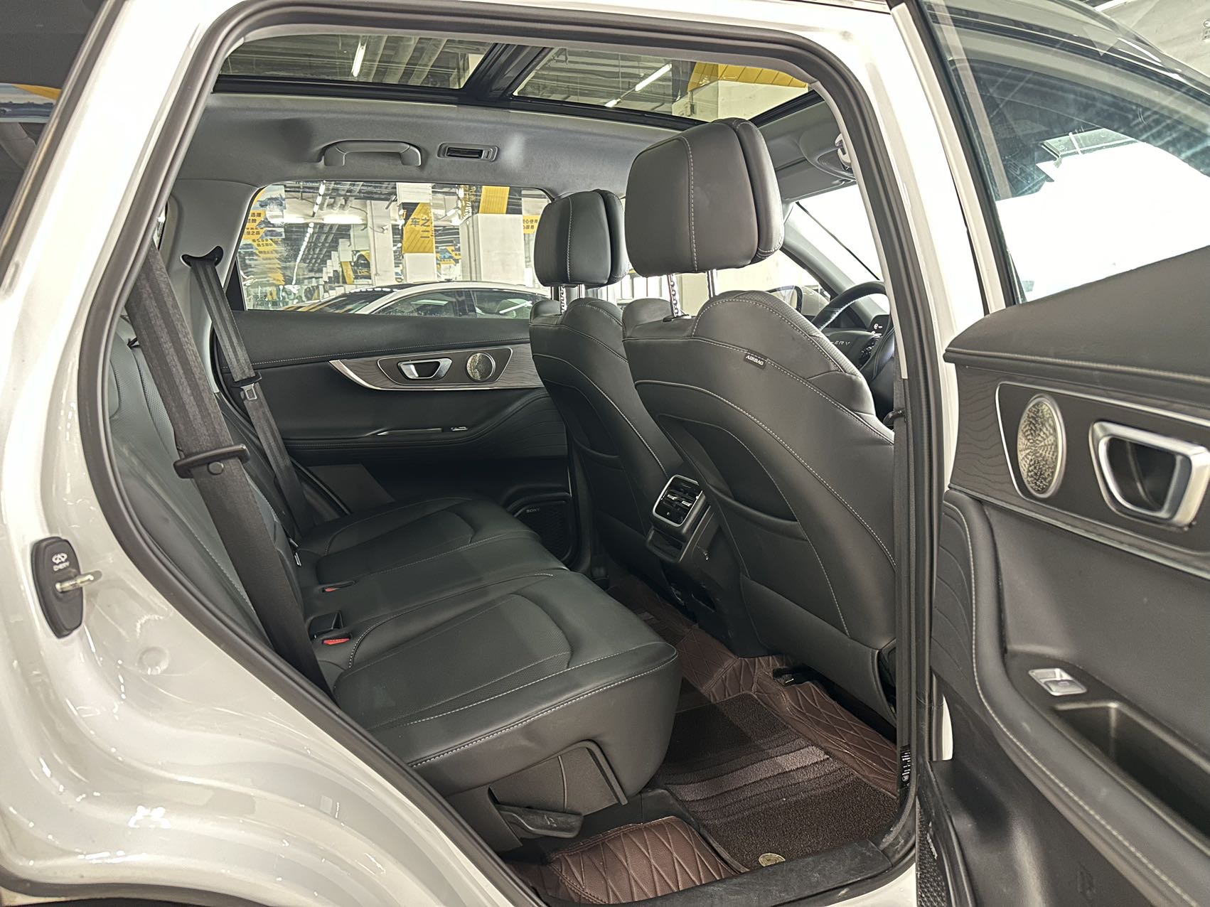 Chery 2024 Tiggo 8 PRO 1.6T 290T Champion Edition 2WD Peak Edition 5-Seater