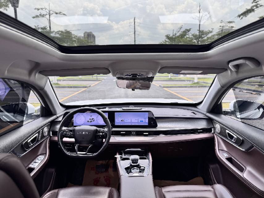 奇瑞 2024款 瑞虎8 PRO 1.6T 290T 冠军版两驱巅峰版5座