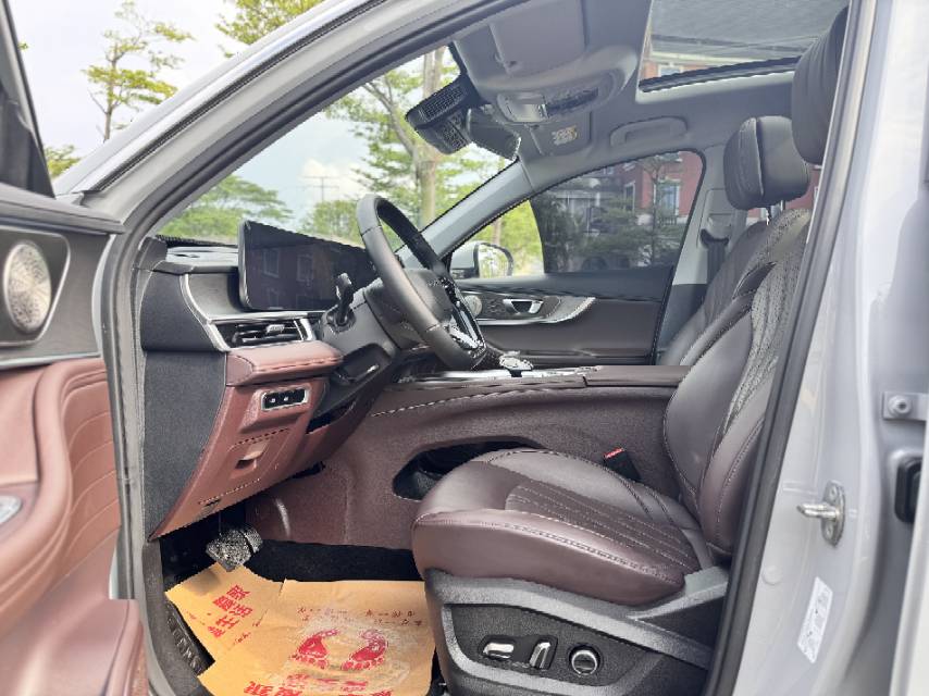 奇瑞 2024款 瑞虎8 PRO 1.6T 290T 冠军版两驱巅峰版7座