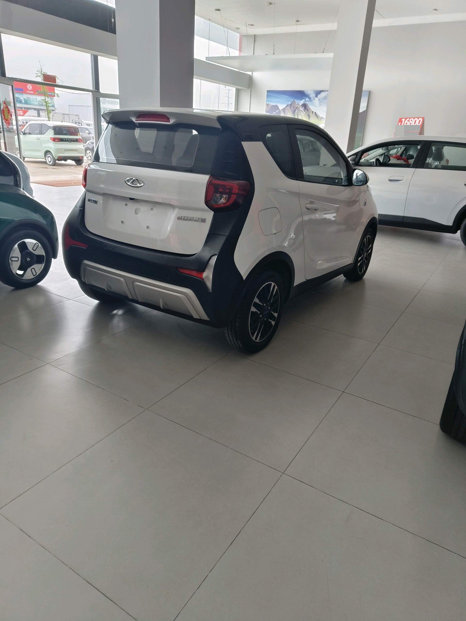 奇瑞 2022款 eQ1 甜粉款 半糖版 磷酸铁锂 30kW 301km(改款)