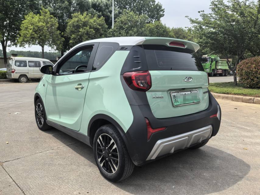 奇瑞 2022款 eQ1 甜粉款 半糖版 磷酸铁锂 30kW 301km(改款)