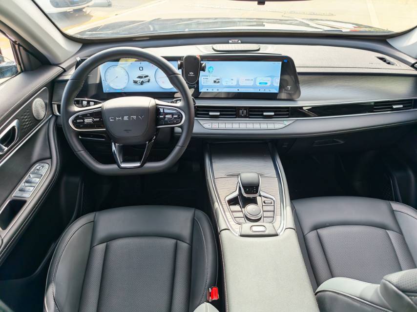 奇瑞 2025款 瑞虎8 PRO 1.6T 290T 两驱豪华版
