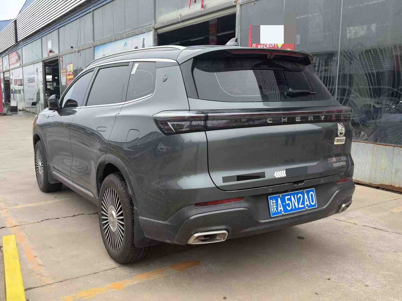 奇瑞 2025款 瑞虎8 PRO 1.6T 290T 两驱尊贵版