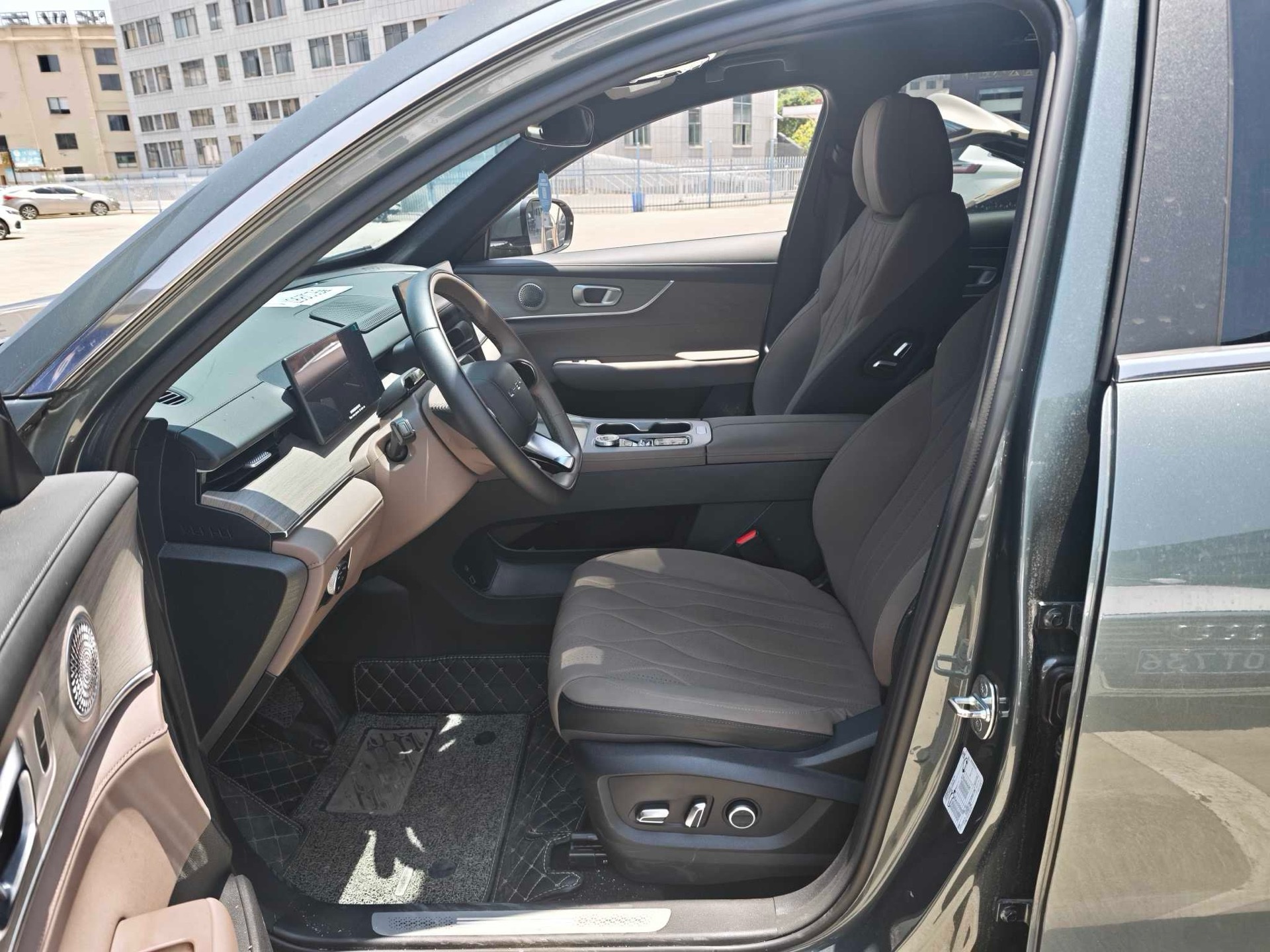 Chery 2025 Tiggo 8 PLUS 1.6TGDI 290TGDI Luxury
