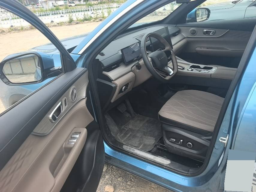 Chery 2025 Tiggo 8 PLUS C-DM 1.5T 90KM Premium 5-Seater