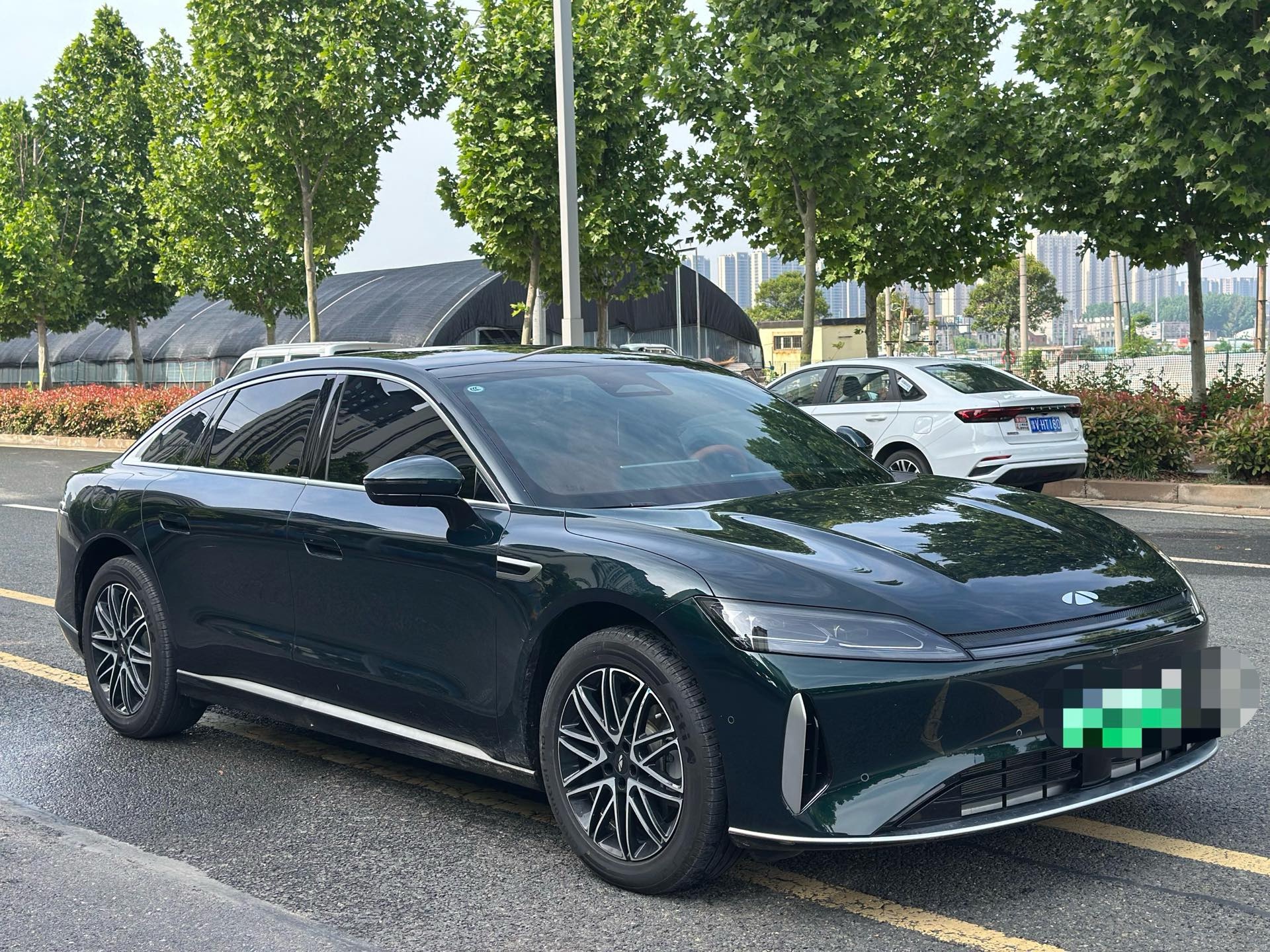 奇瑞 2025款 风云A9L 1.5T 260超长续航尊贵版