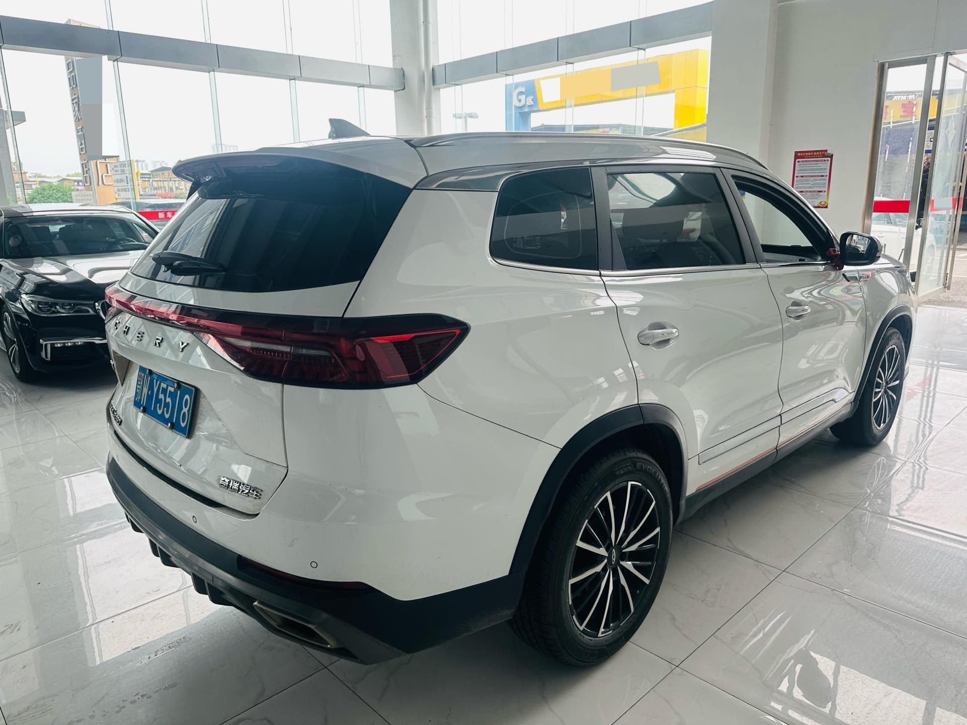 奇瑞 2022款 瑞虎8 PRO 1.6T 290T 两驱深空版5座