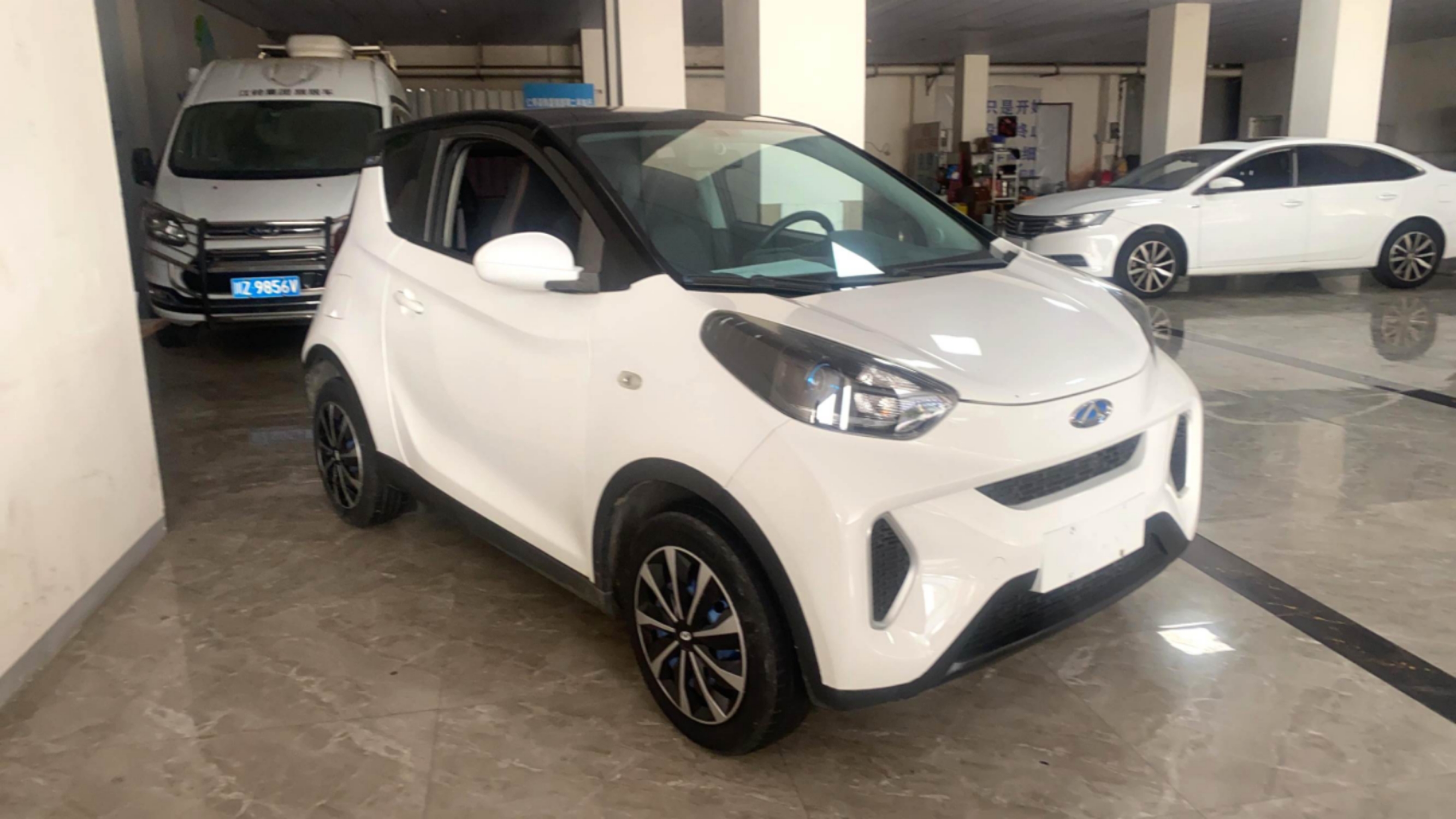 奇瑞 2019款 eQ1 小蚂蚁400 智享版4座 30.6kWh