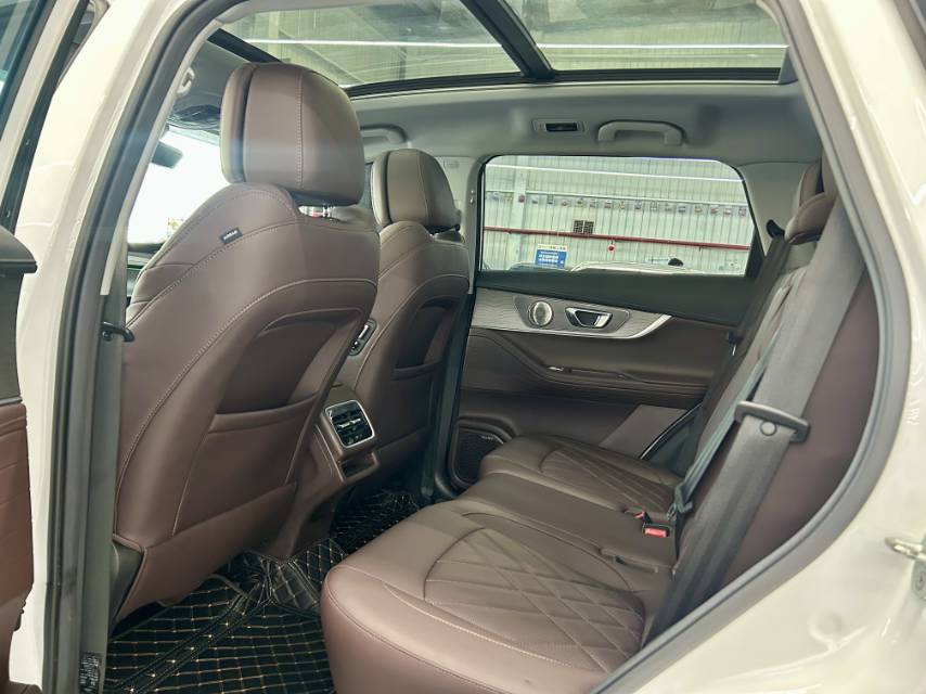 Chery 2024 Tiggo 8 PRO 2.0T 390T Champion Edition 2WD Aoshi Edition 7-Seater