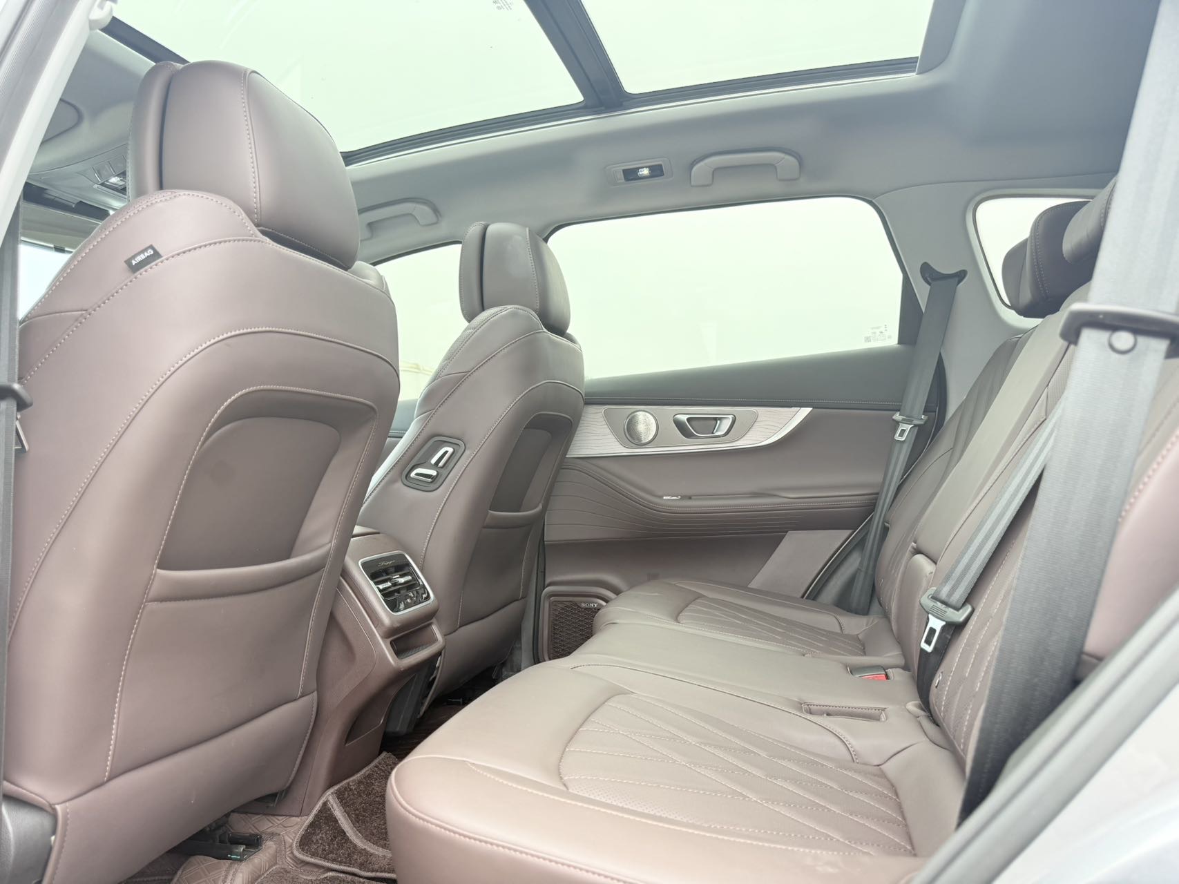 奇瑞 2025款 瑞虎8 PRO 1.6T 290T 两驱豪华+
