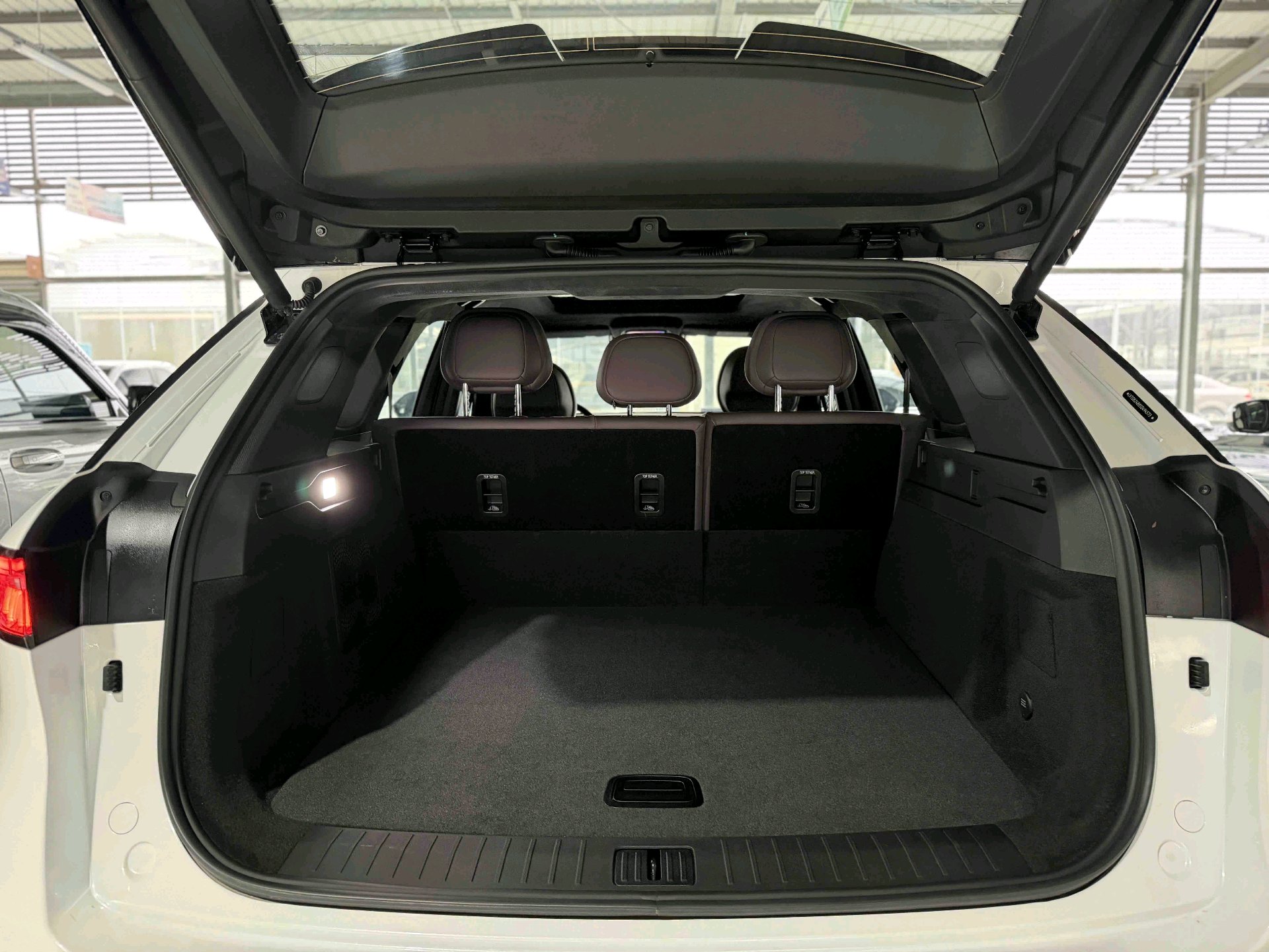 Chery 2025 Tiggo 9 2.0T 2WD Premium 5-Seater