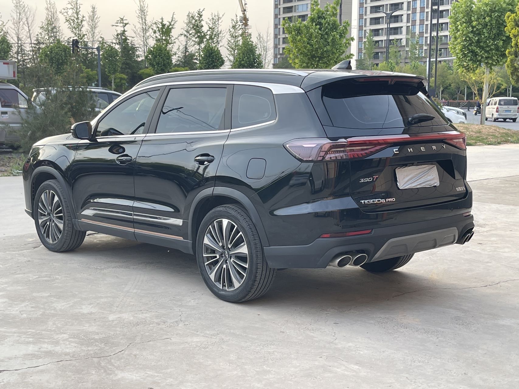 奇瑞 2024款 瑞虎8 PRO 2.0T 390T 冠军版两驱巅峰版5座