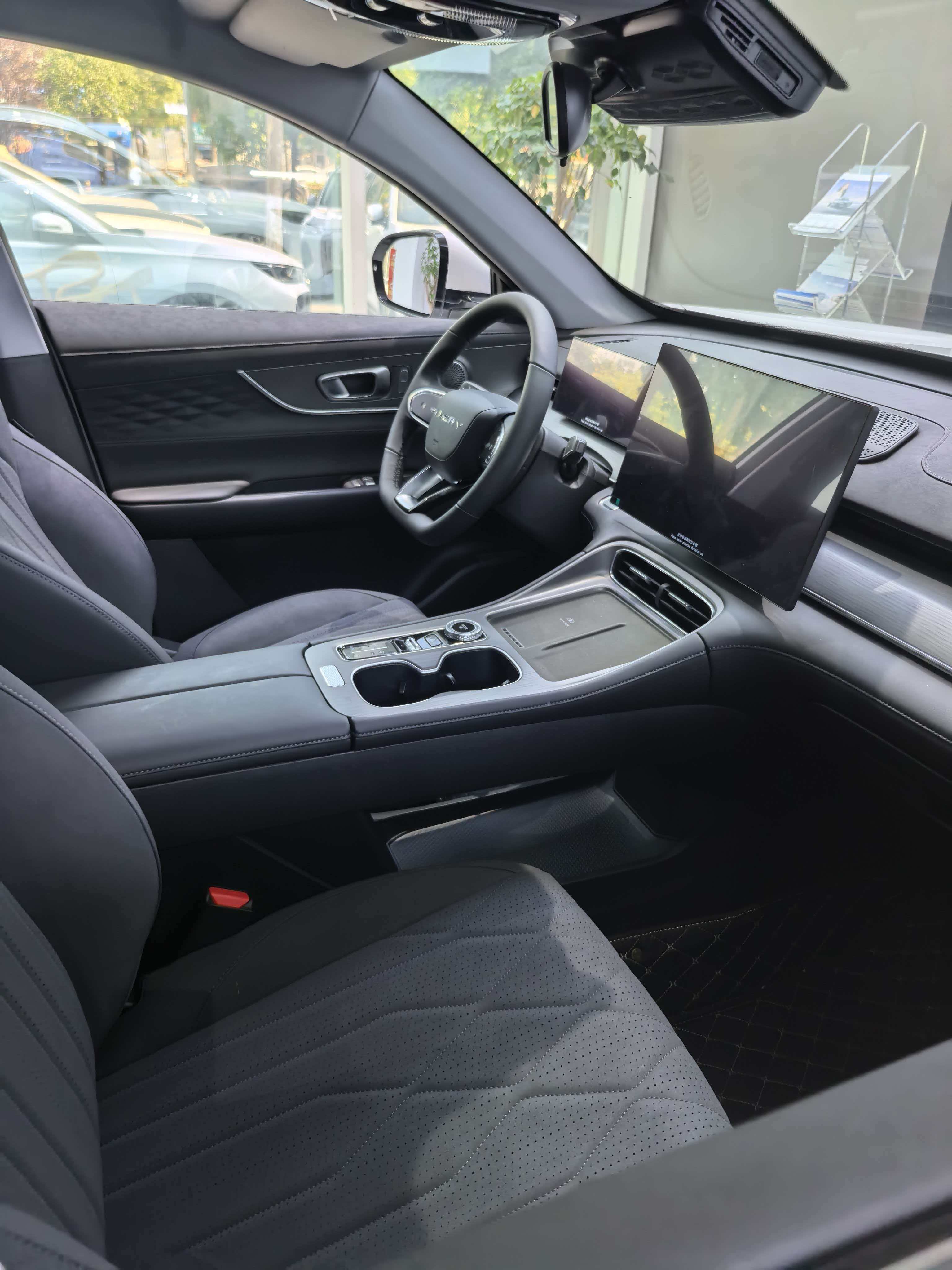 Chery 2025 Tiggo 8 PLUS 1.6TGDI 290TGDI Luxury