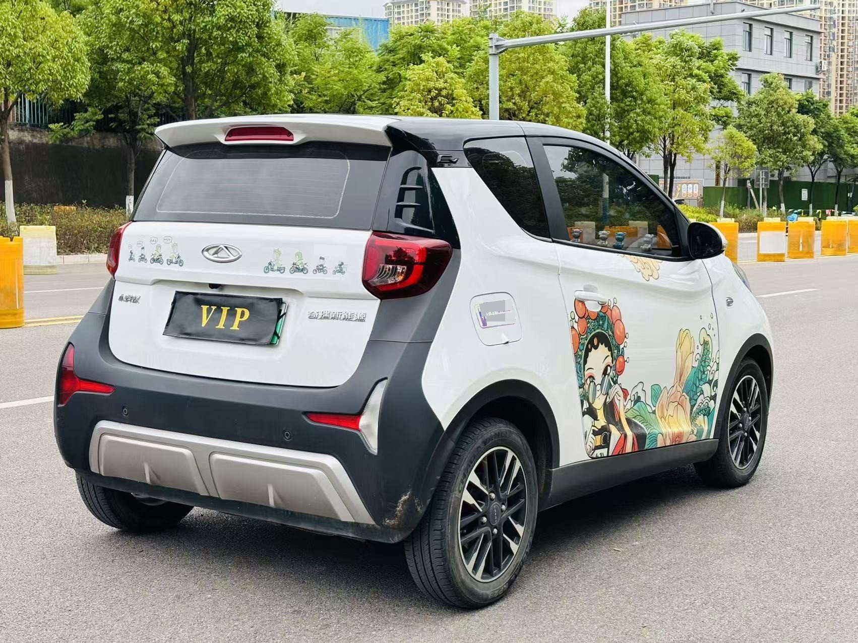 Chery 2021 eQ1 20万蚁粉款 才气版 LFP 301km