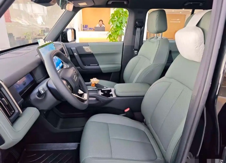 Chery 2025 Fengyun X3 520 Zhishang Edition