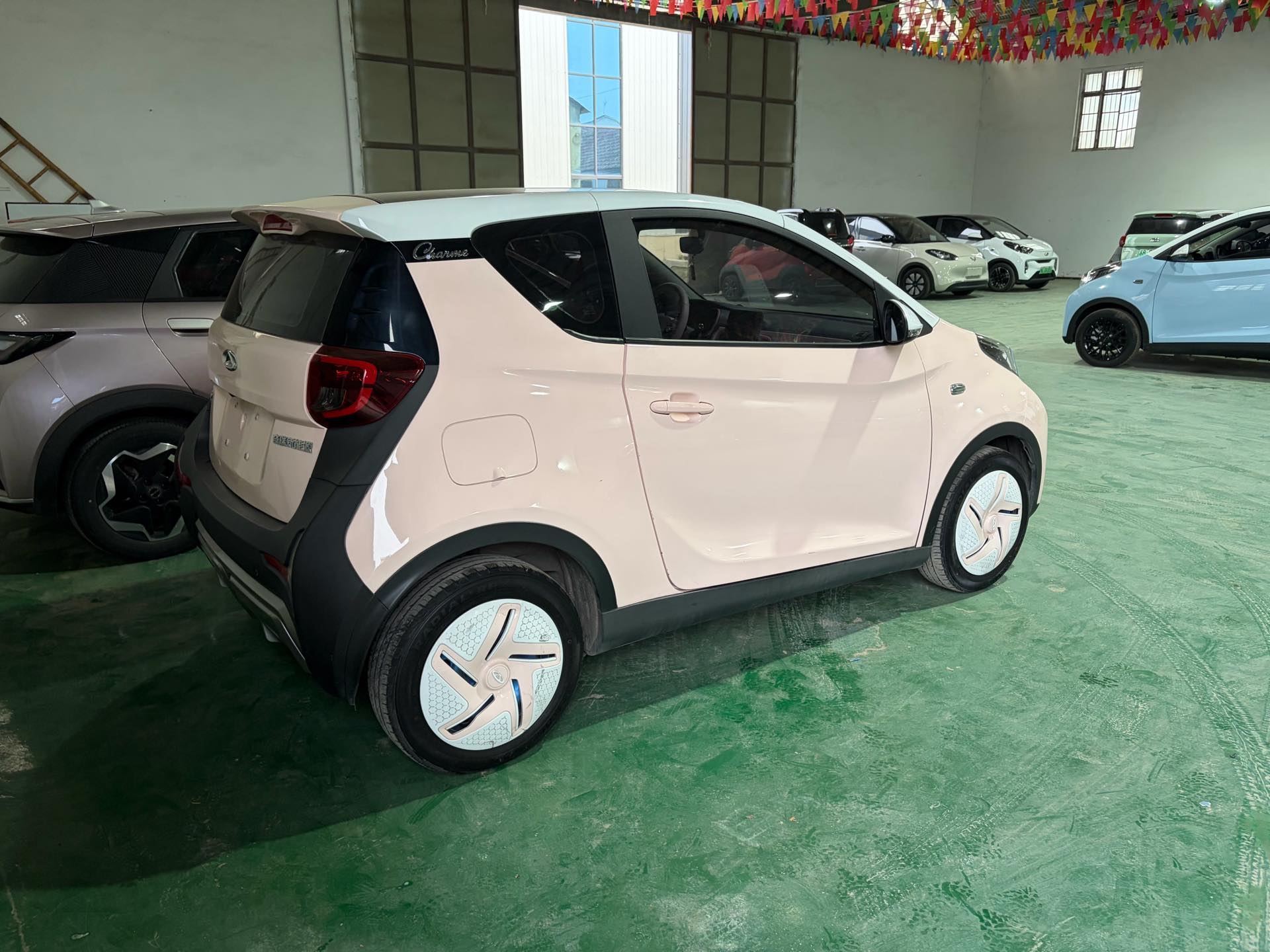 奇瑞 2022款 eQ1 甜粉款 全糖版 磷酸铁锂 30.7kWh 30kW 301km(改款二)
