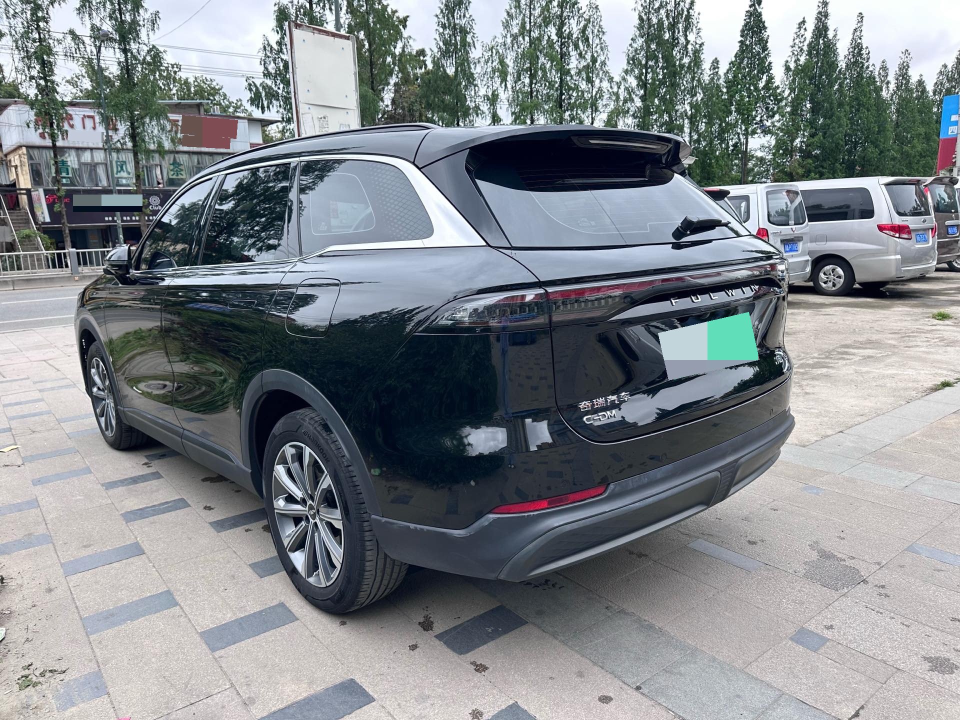奇瑞 2024款 风云T9 C-DM 1.5T 120 长续航版舒适型7座