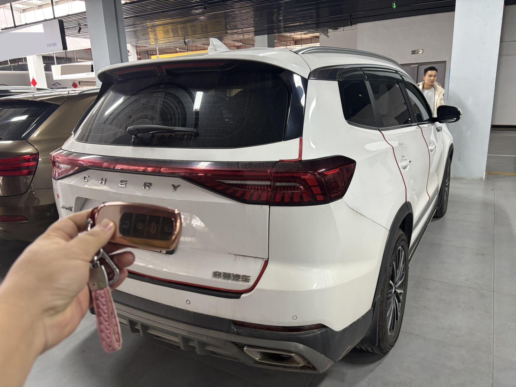 奇瑞 2022款 瑞虎8 PRO 1.6T 290T 两驱浩瀚版7座