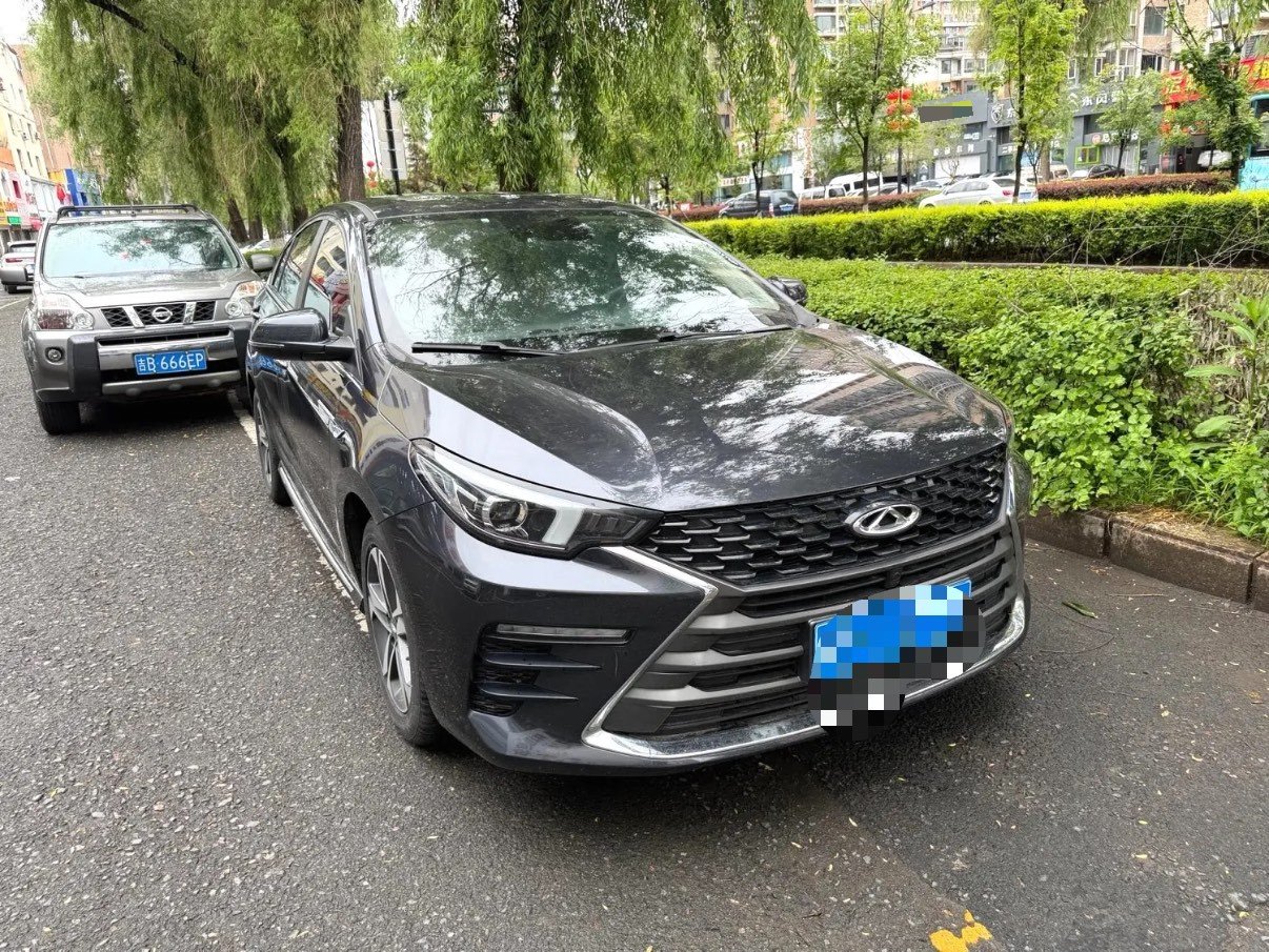 奇瑞 2021款 艾瑞泽5 PLUS 1.5T 无级 小AI艾粉PLUS