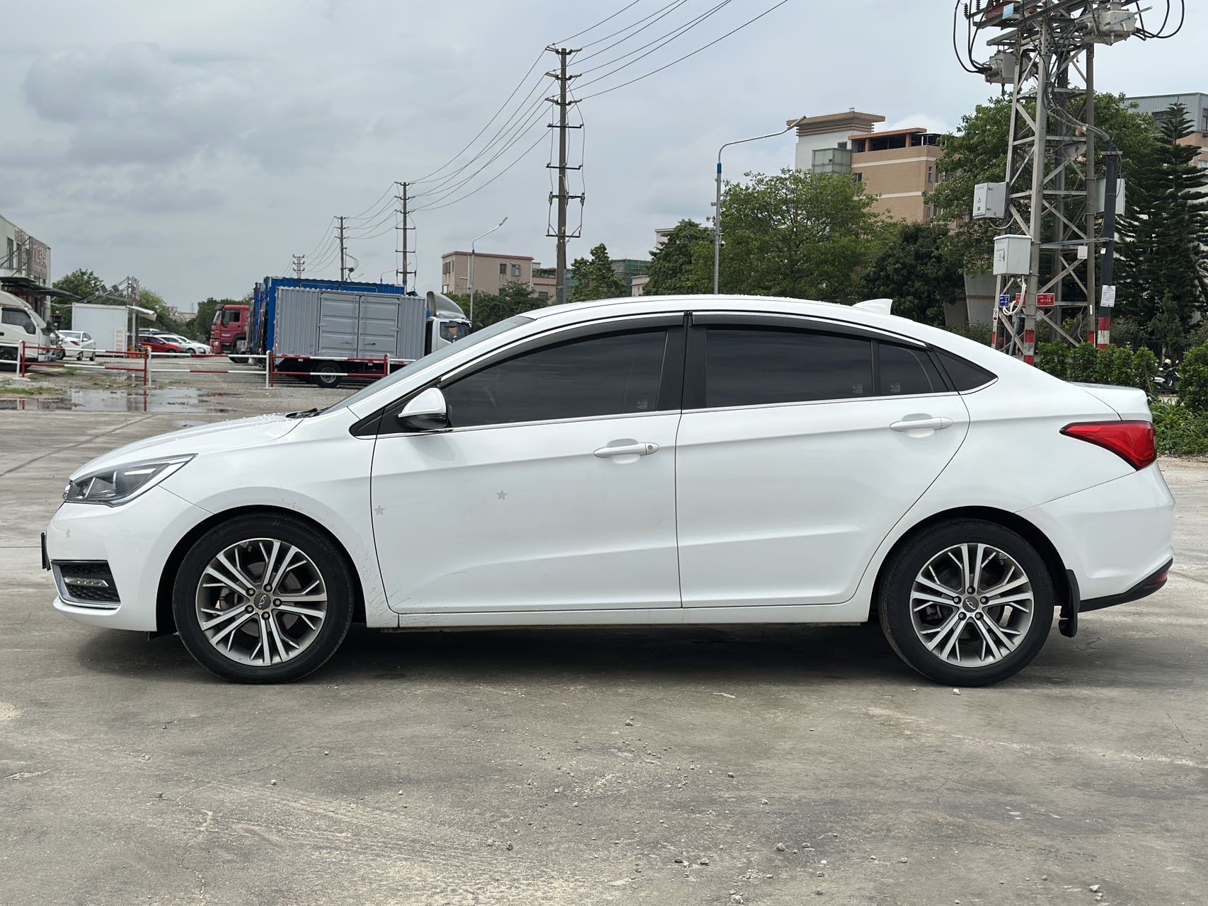 Chery 2017 Arrizo 5 1.5 Luxury