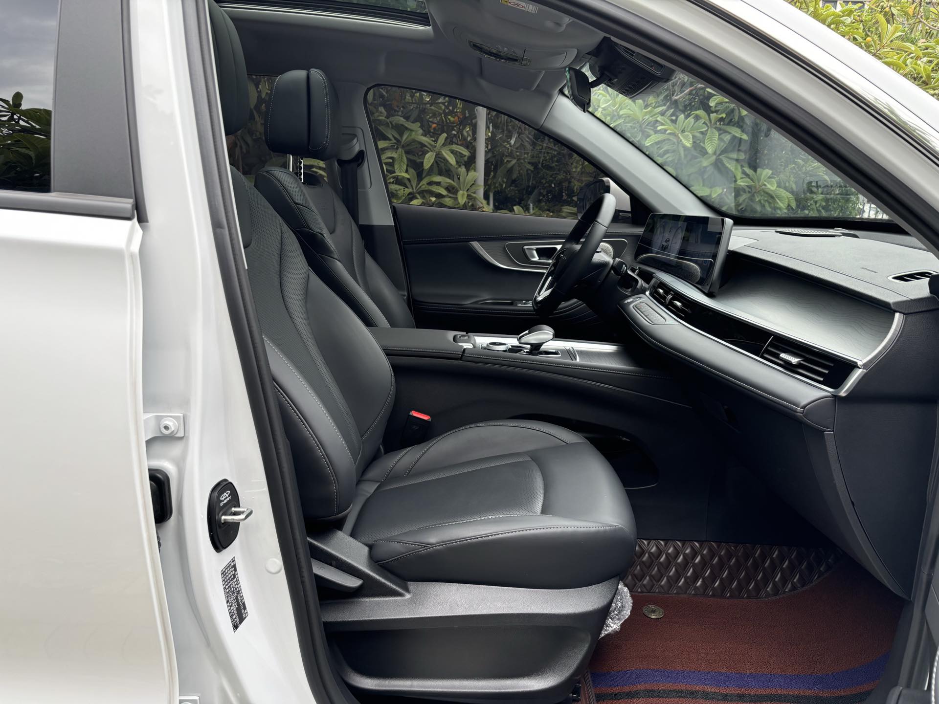 Chery 2025 Tiggo 8 PRO 1.6T 290T 2WD Luxury Edition