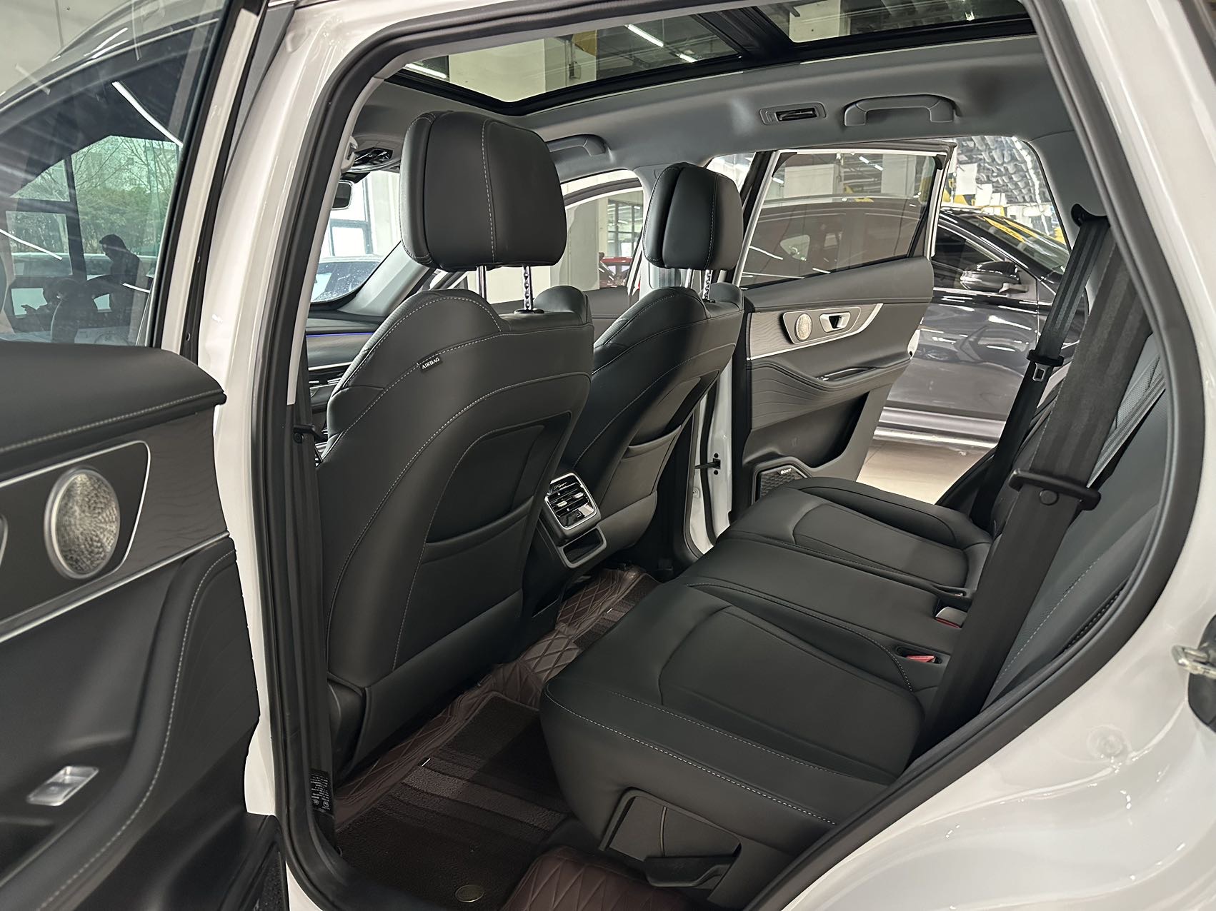 Chery 2024 Tiggo 8 PRO 1.6T 290T Champion Edition 2WD Peak Edition 5-Seater