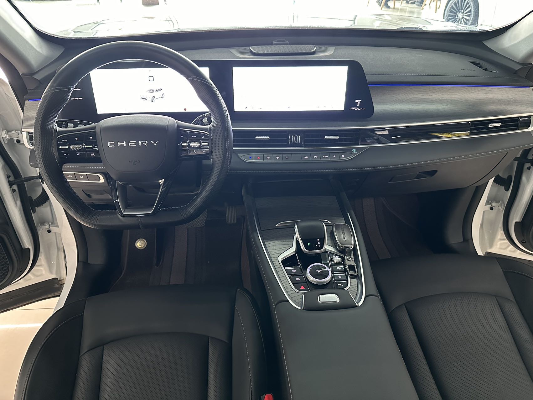Chery 2024 Tiggo 8 PRO 1.6T 290T Champion Edition 2WD Peak Edition 5-Seater