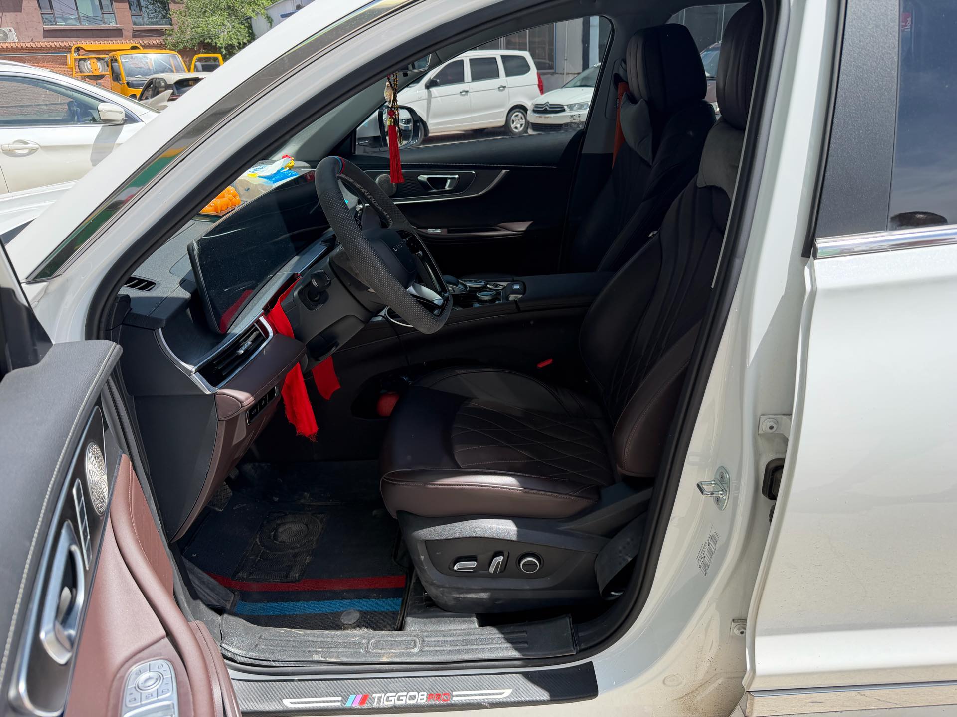 Chery 2024 Tiggo 8 PRO 2.0T 390T Champion Edition 2WD Peak Version 7-Seater