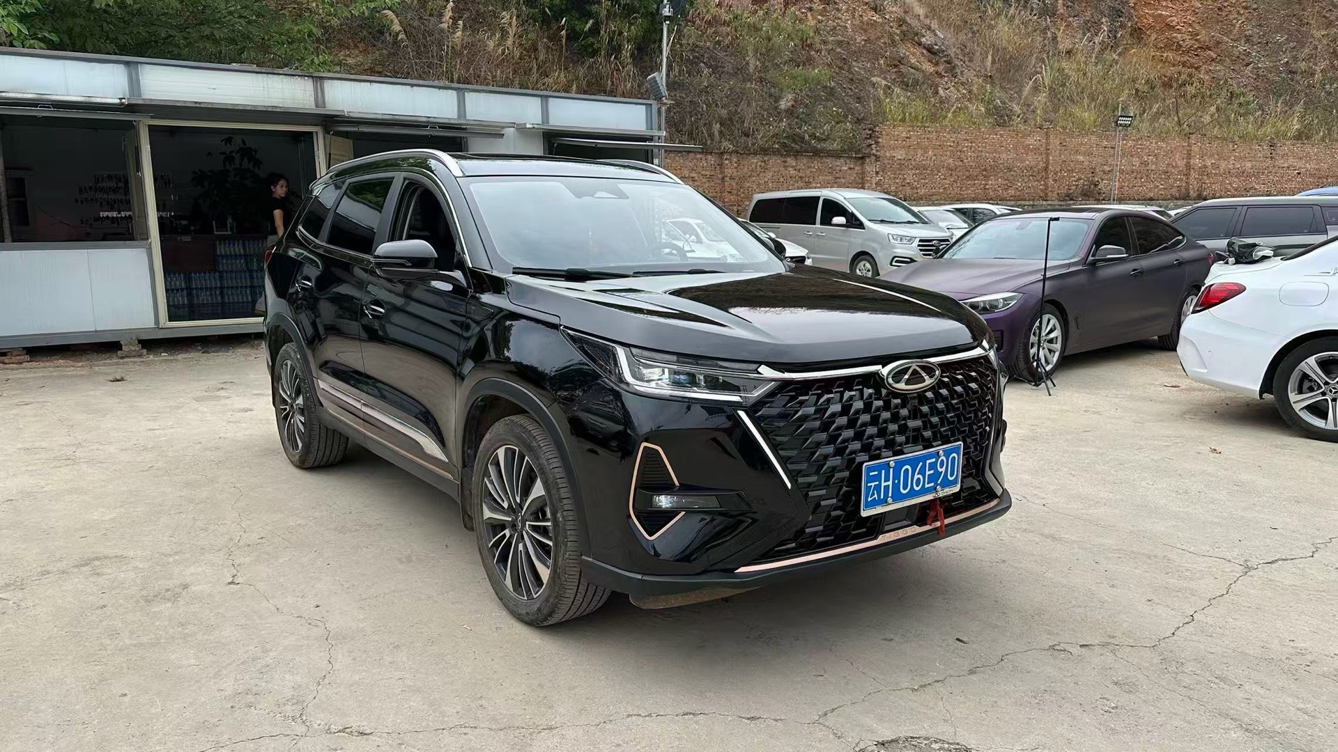 奇瑞 2024款 瑞虎8 PRO 2.0T 390T 冠军版两驱巅峰版7座