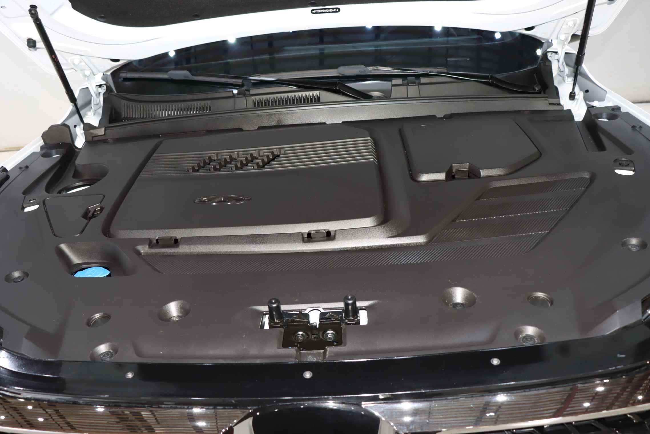 奇瑞 2024款 瑞虎8 PRO 1.6T 290T 冠军版两驱巅峰版5座