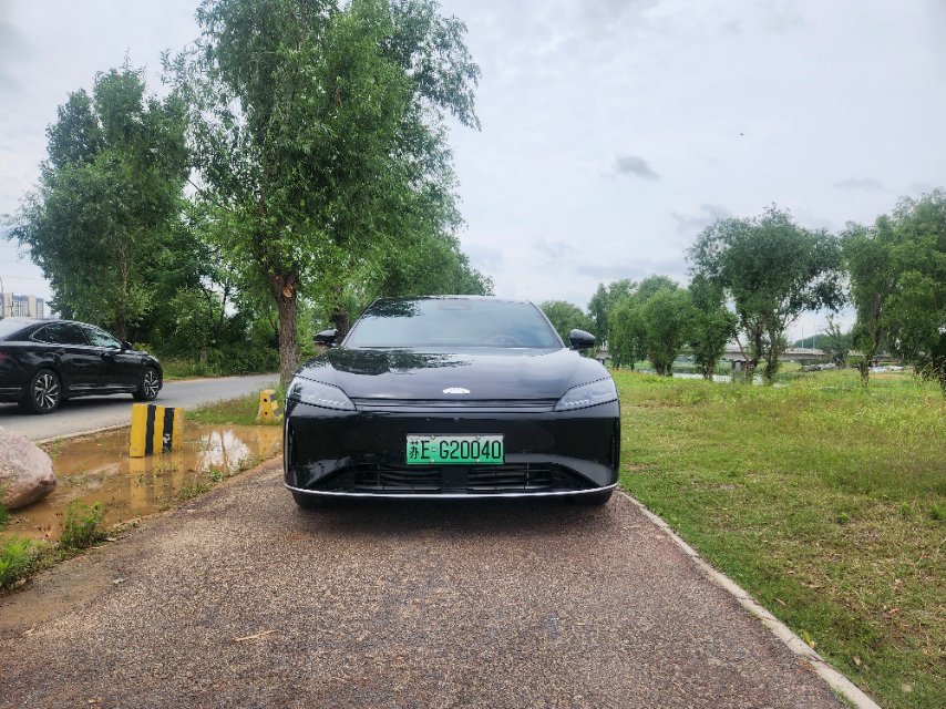 奇瑞 2025款 风云A9L 1.5T 260超长续航尊贵版