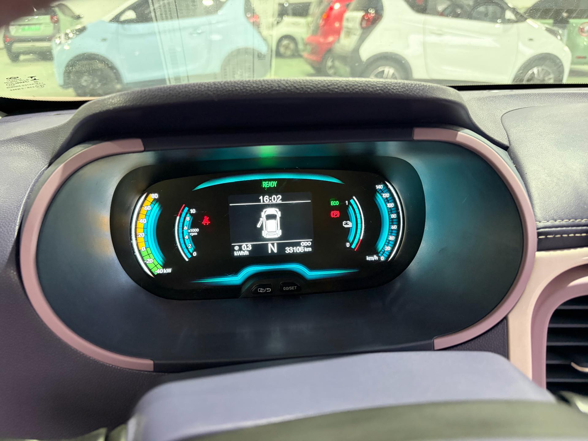 奇瑞 2022款 eQ1 甜粉款 全糖版 磷酸铁锂 30.7kWh 30kW 301km(改款二)