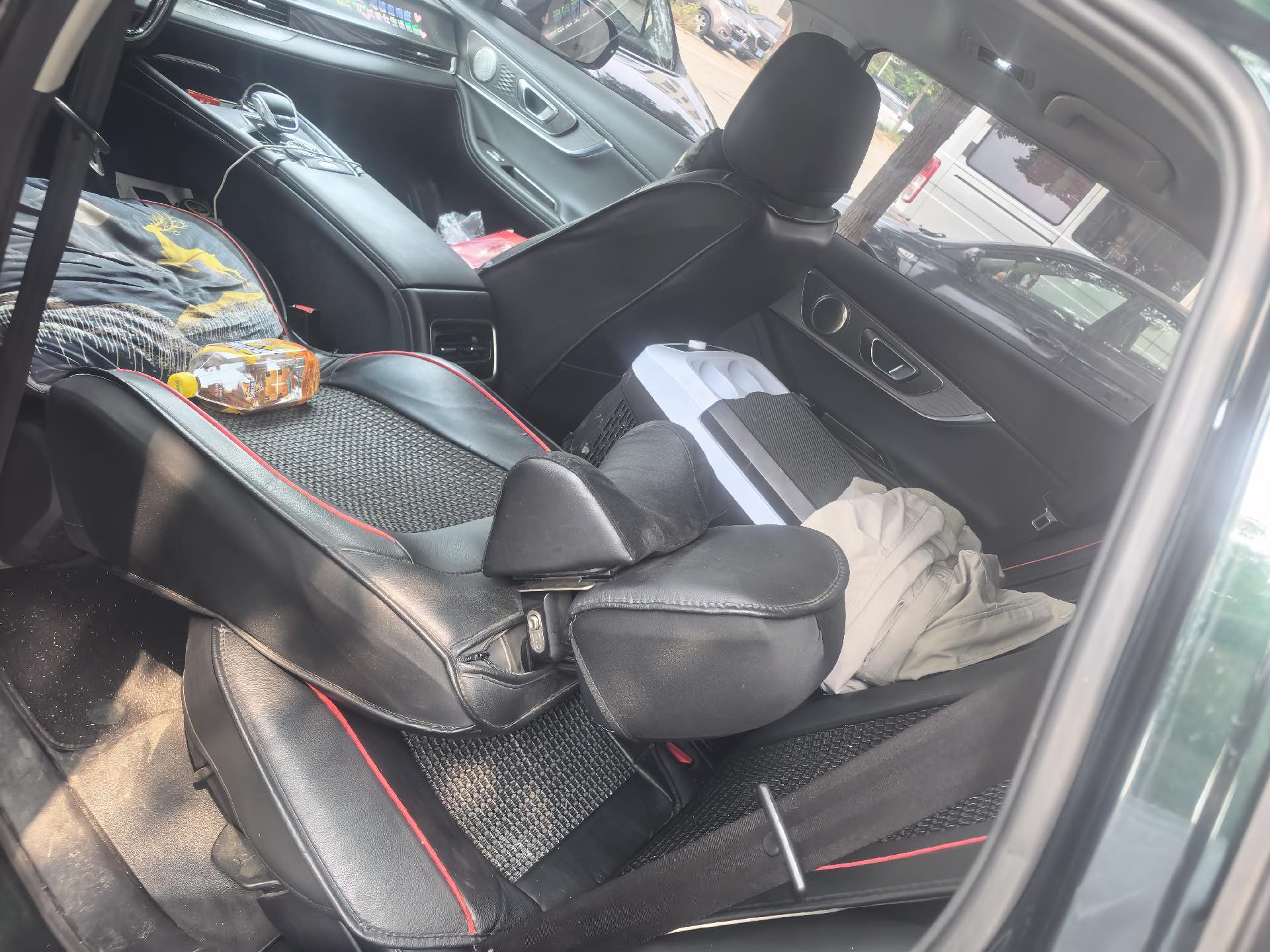 奇瑞 2022款 瑞虎8 PRO 1.6T 290T 两驱天穹版5座