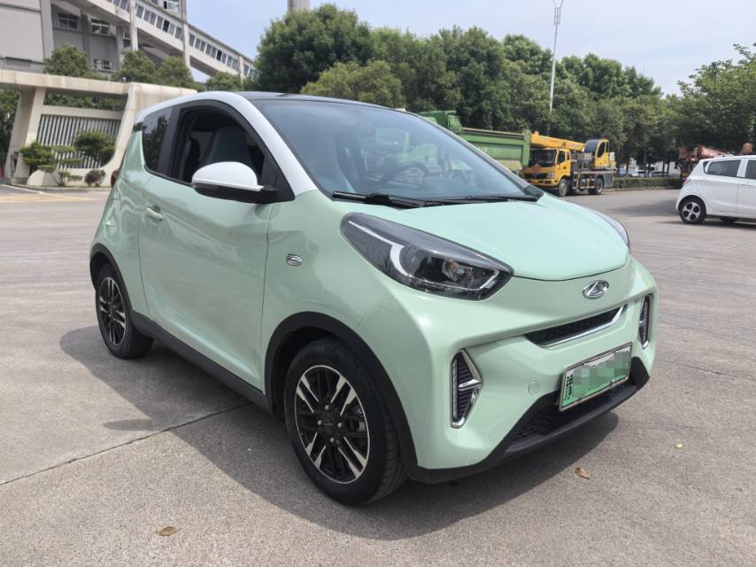奇瑞 2022款 eQ1 甜粉款 半糖版 磷酸铁锂 30kW 301km(改款)