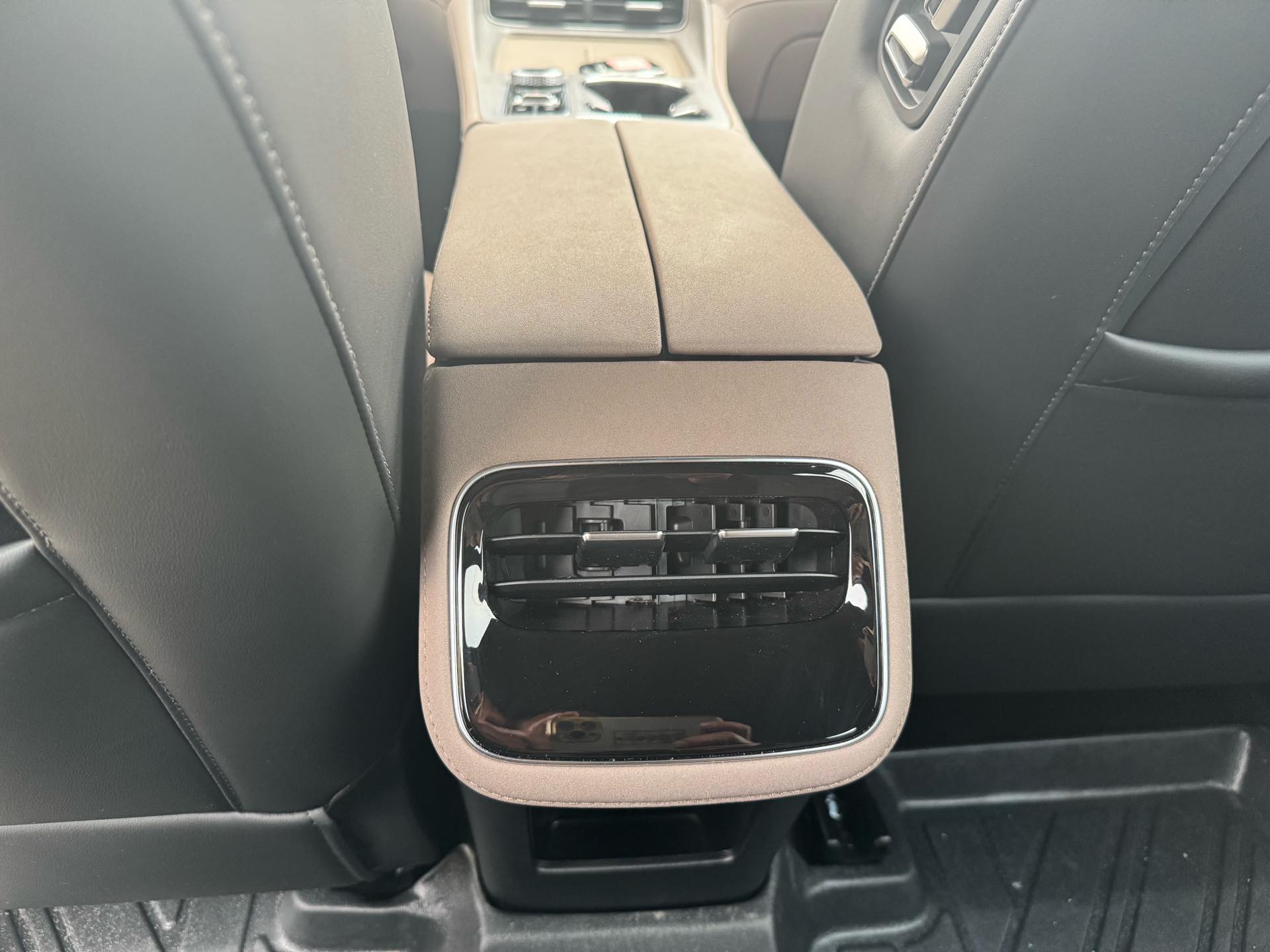 Chery 2022 Tiggo 8 PLUS Kunpeng e+ 1.5T Fengfan e+