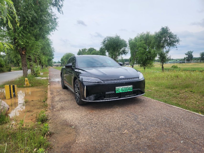 奇瑞 2025款 风云A9L 1.5T 260超长续航尊贵版