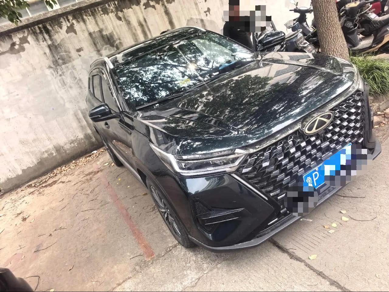 奇瑞 2022款 瑞虎8 PRO 1.6T 290T 两驱天穹版5座