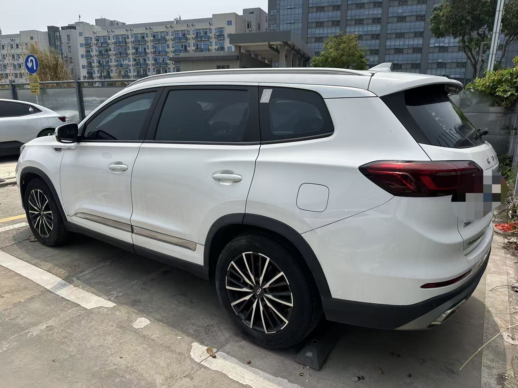 奇瑞 2021款 瑞虎8 PLUS 1.6TGDI 290TGDI 豪情版