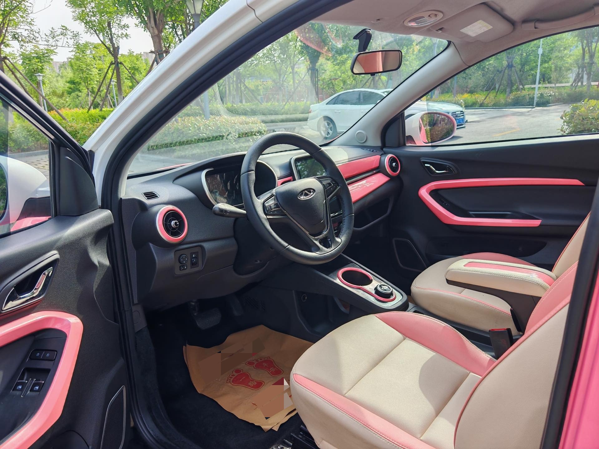 Chery 2021 eQ1 200,000 Ant Powder Edition Caiqi Edition Ternary Lithium 301km
