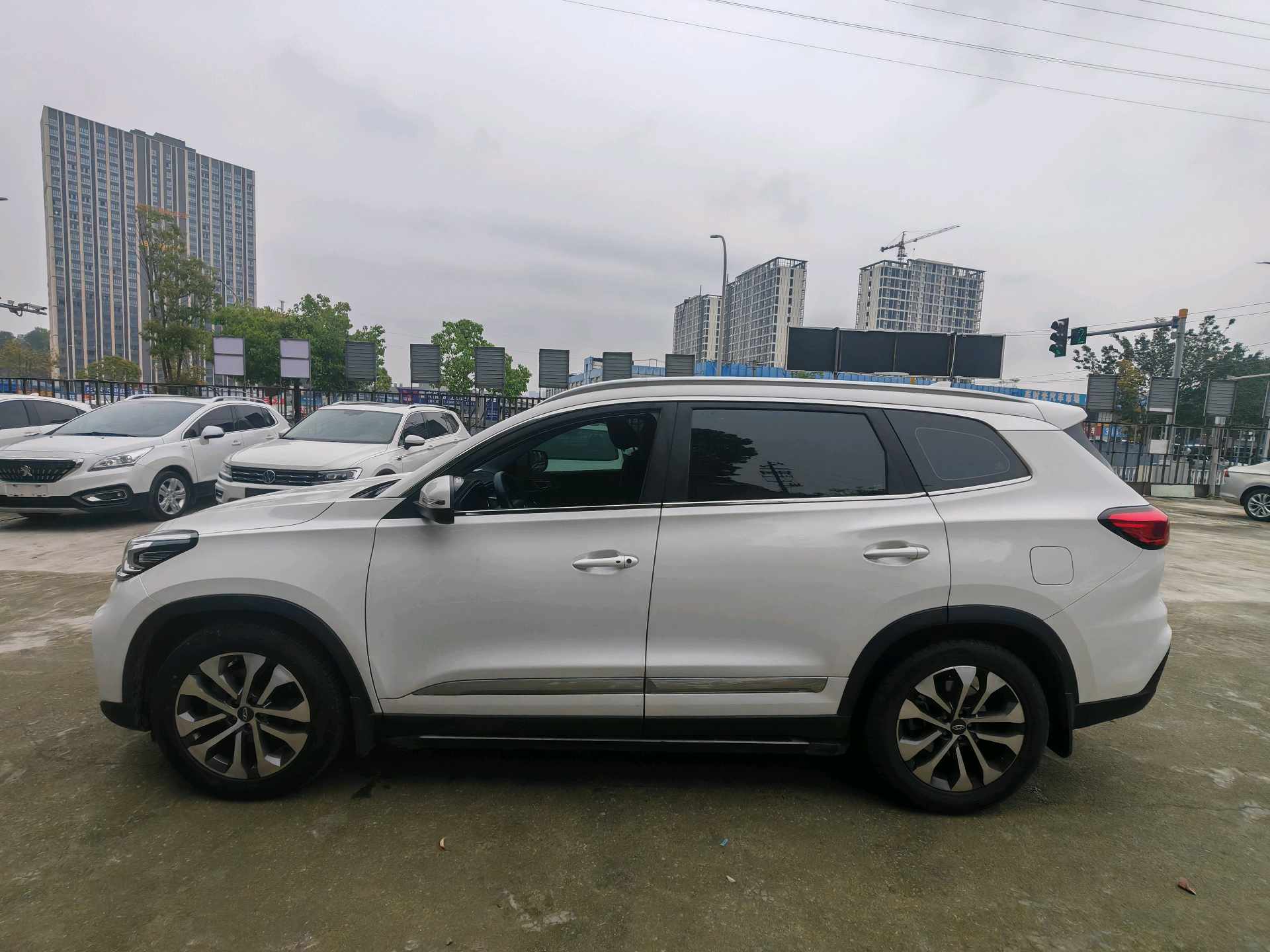 奇瑞 2018款 瑞虎8 1.5TCI 尊贵型7座