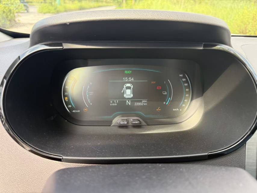 奇瑞 2022款 eQ1 甜粉款 微糖版 磷酸铁锂 30kW 301km