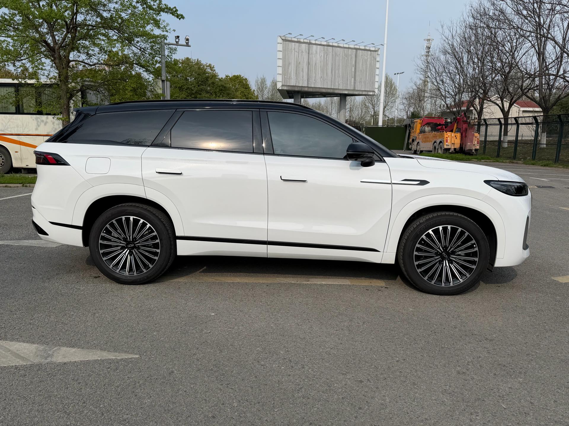 Chery 2025 Tiggo 9 2.0T 2WD Premium 5-Seater