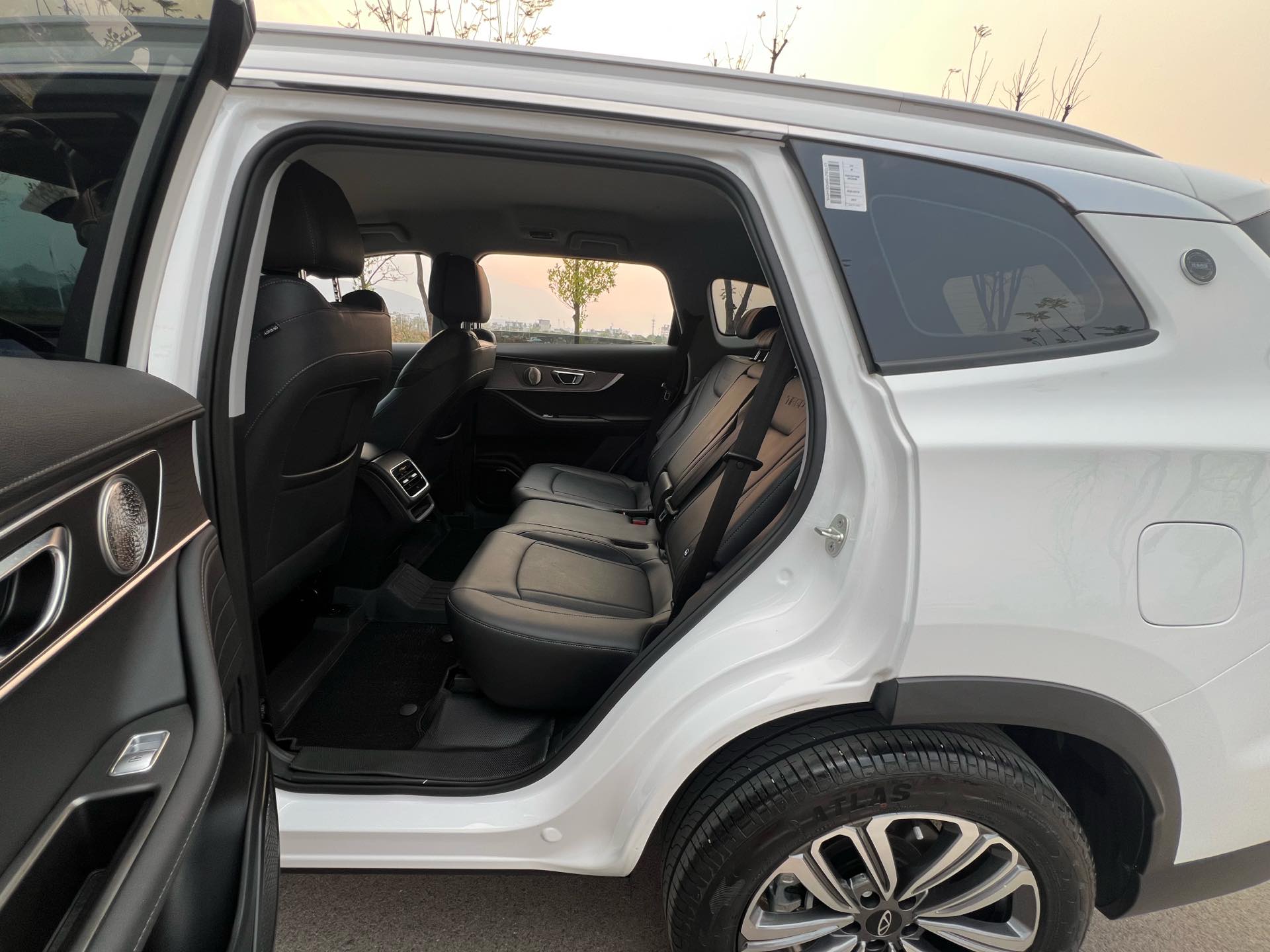 Chery 2024 Tiggo 8 PRO 1.6T 290T Champion Edition 2WD High Gloss 7-Seater