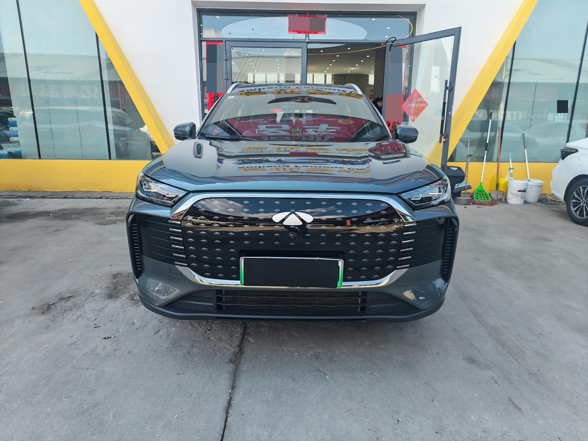 奇瑞 2025款 风云T8 1.5T 130km 尊享版5座