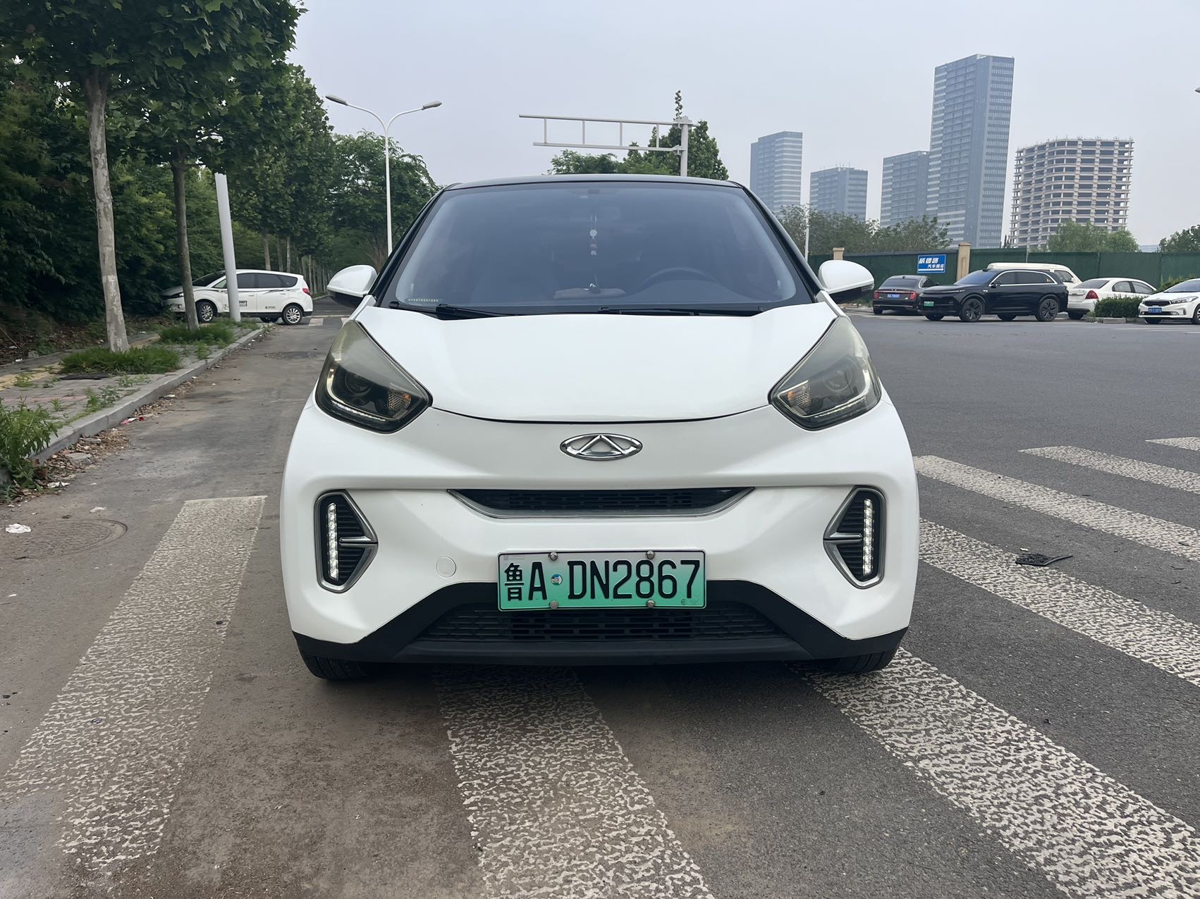 奇瑞 2022款 eQ1 甜粉款 半糖版 三元锂 30kW 301km(改款)
